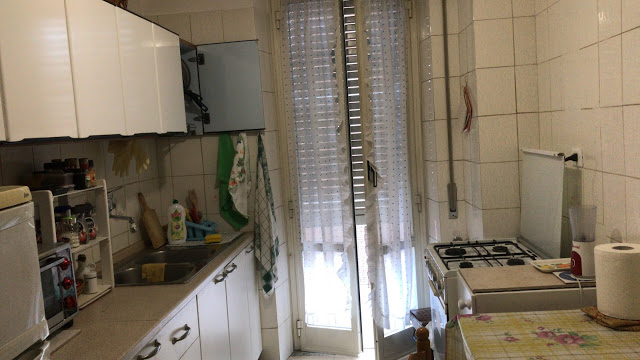 Airbnb shared Kitchen in Rome, small but clean and functional